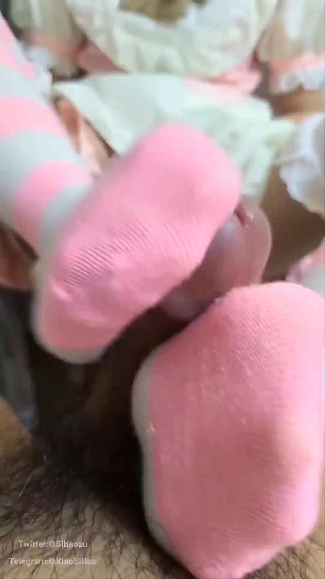 洛丽塔 粉白条纹过膝袜 丝袜套鸡 足交